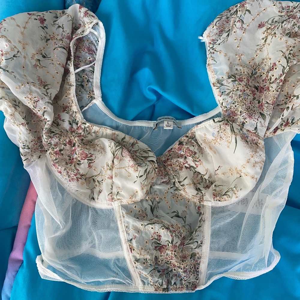 Floral crop mesh top